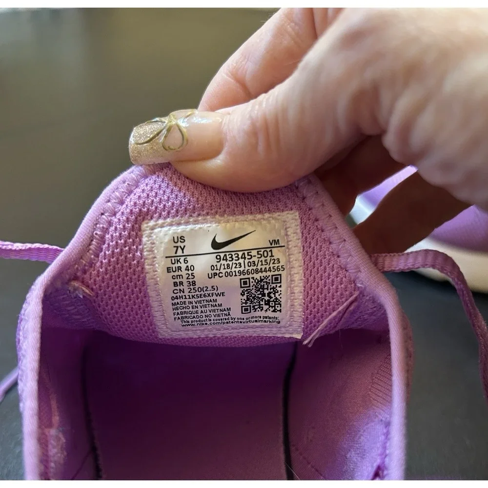 Nike Air Max 270 Womens Purple Size 7Y Slip On Style‎ Code 943345-501 Year 2023